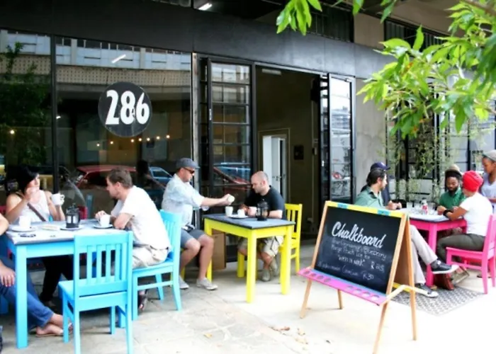 Maboneng City Building Free Wifi And Swimming Pool