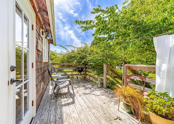 Seawoods Cottage