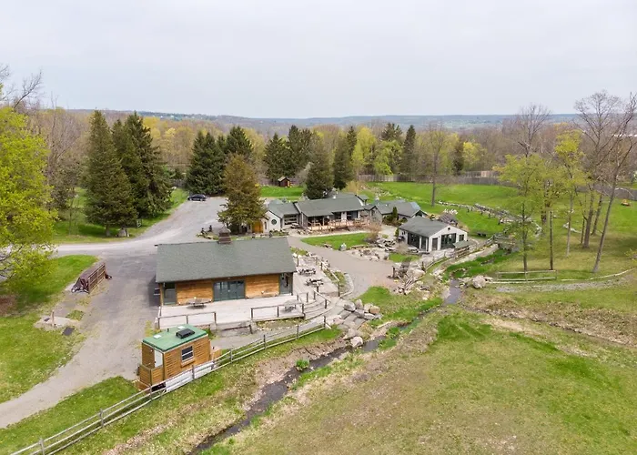 New Park Venue & Suites