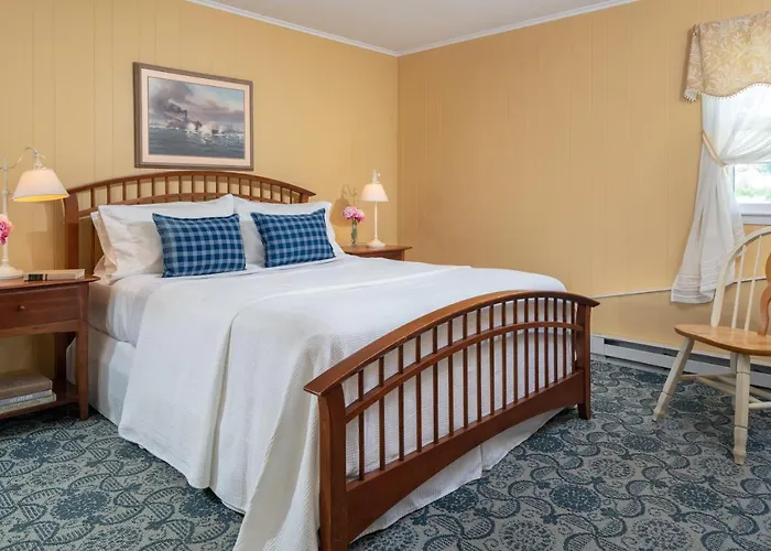 Dockside Guest Quarters
