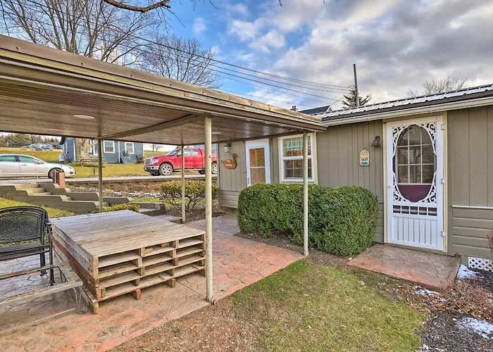 Lakefront Canandaigua Home W/ Grill, Fire Pit