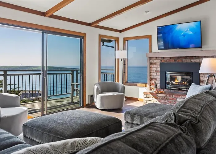 Whale Watch Fantastic Views Game Room Dog Friendly
