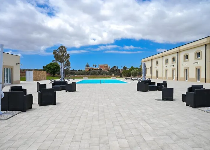 Dimora Savarino Marzamemi Suites With Pool