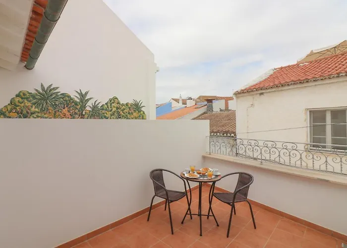 Little Break Guest House Lagos