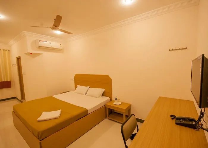 Hotel Nachiappa Palace