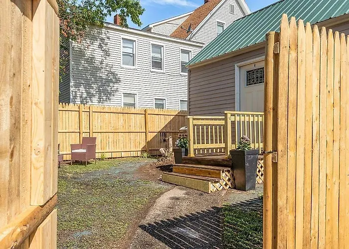New!! Lovely Unit W/ Private Hot Tub And Patio!