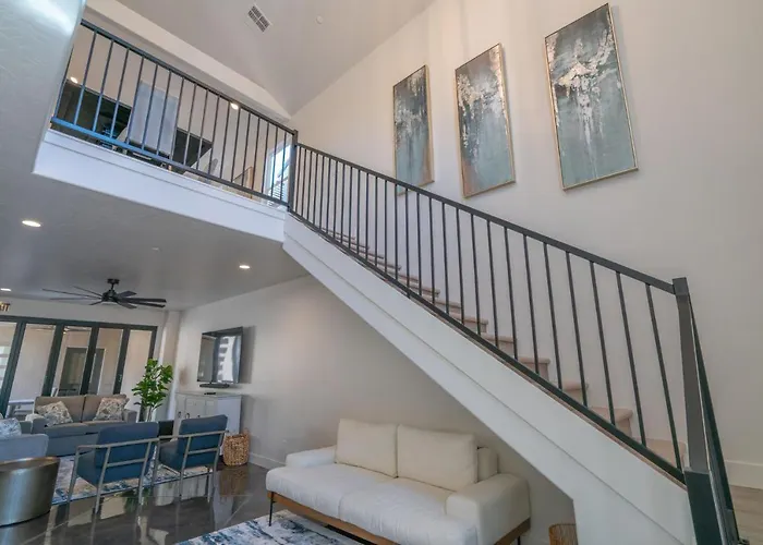 The Latitude Adjustment Spacious Getaway With Hot Tub Community Pool Golf Courses And Close To Zion