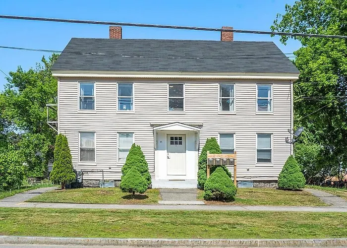 New!! Entire Apartment Minutes From Winni Lakes