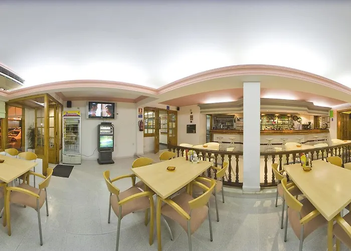 Hostal Adelino