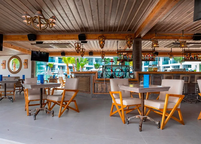 Limanaki Beach Hotel & Suites