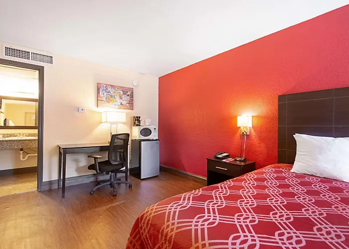 Ramada Limited Clearwater Hotel And Suites