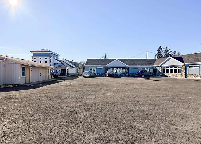 Rodeway Inn & Suites
