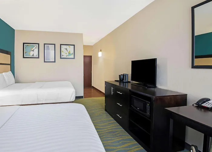La Quinta Inn & Suites By Wyndham Durant
