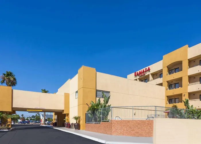 Ramada Plaza By Wyndham Garden Grove/Anaheim South