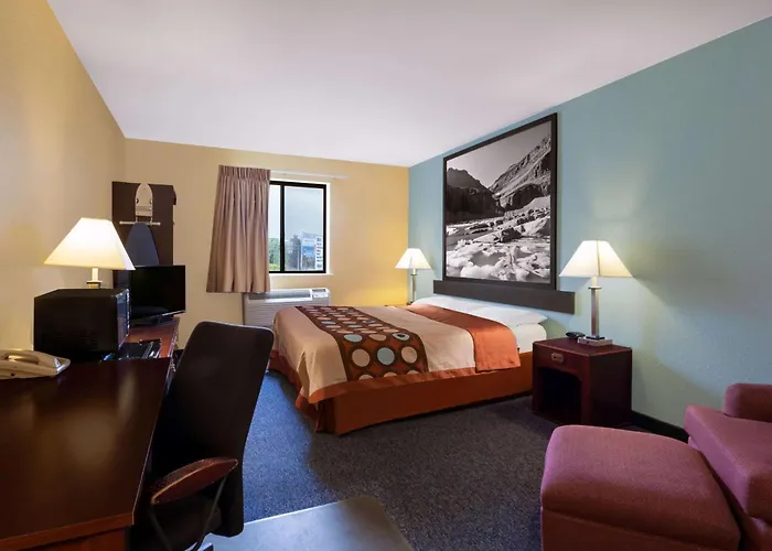 Super 8 By Wyndham Helena