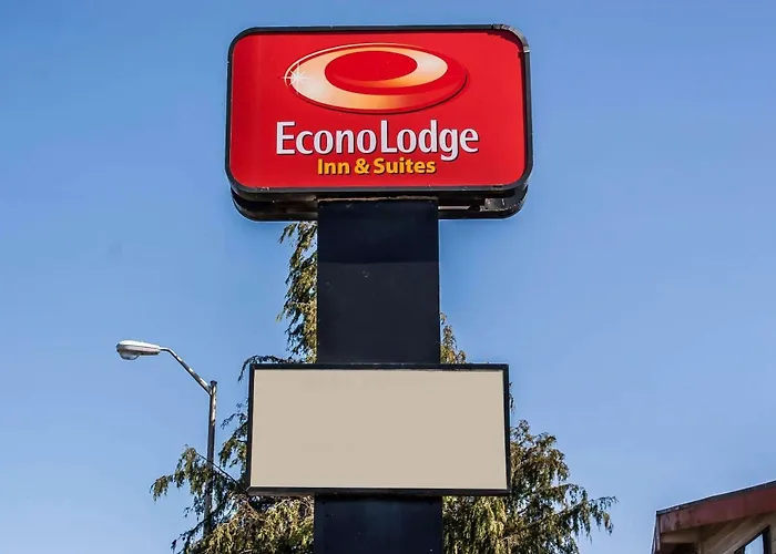 Econo Lodge Inn & Suites
