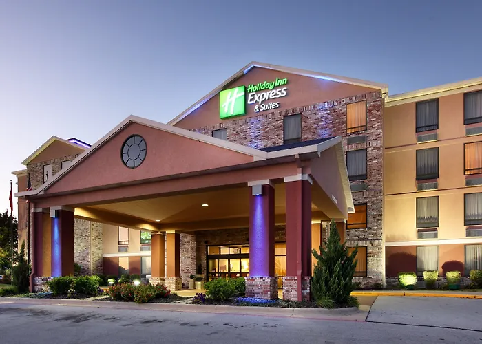 Holiday Inn Express Hotel & Suites Harrison