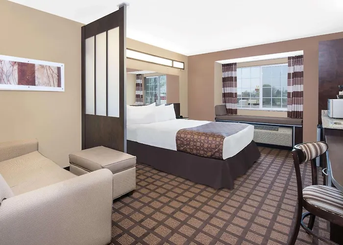 Microtel Inn & Suites