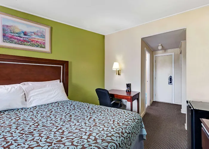Days Inn By Wyndham Kittery