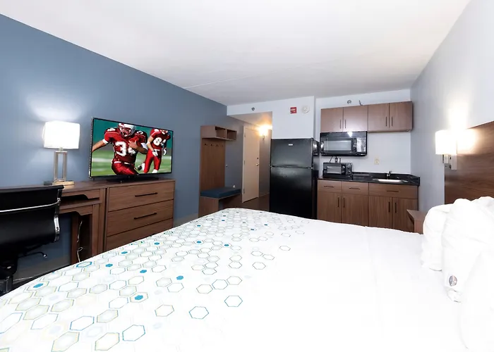 Red Roof Inn & Suites Wilmington - New Castle