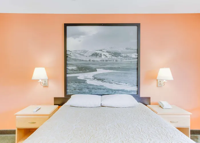 Super 8 By Wyndham Cooke City Yellowstone Park