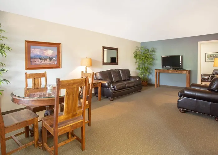 Travelodge By Wyndham Gardiner Yellowstone Park North Entr