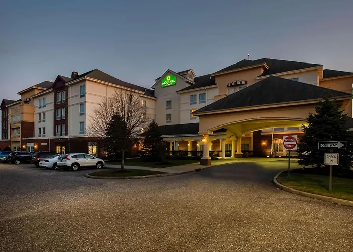 La Quinta By Wyndham Islip - Macarthur Airport