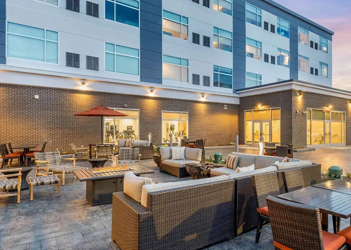 Cambria Hotel Milwaukee Downtown