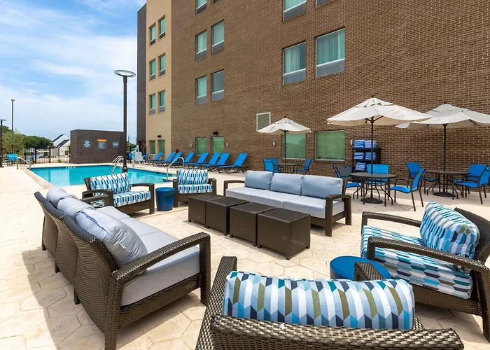 La Quinta Inn & Suites By Wyndham Round Rock Near Kalahari