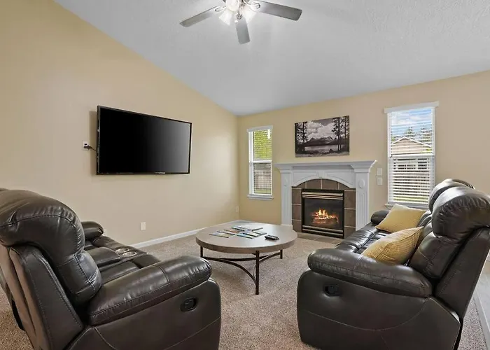 Remodeled, Charming Retreat On The City'S Doorstep