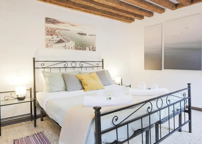 Santa Croce Guest House Venezia