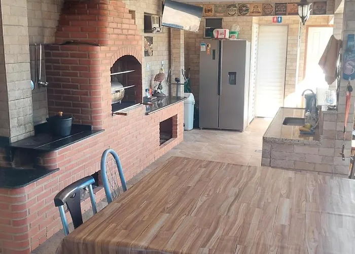 Hostel Falcão-Suites Privativas com Ar Condicionado