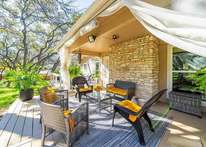 King Bed In Relaxing Oasis, With Free Snack/Wi-Fi/Parking