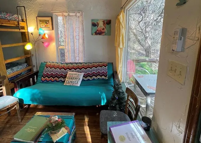 The Mexico Cabin At Creekside Camp & Cabins
