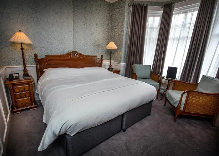 Dunoon Hotel