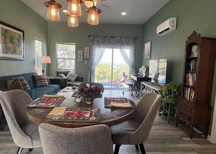 Hch Bluebonnet Cottage