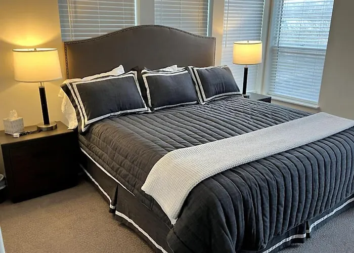 Resort Like Amenities King Bd 2 Qn Bds Fast Wifi Slps7