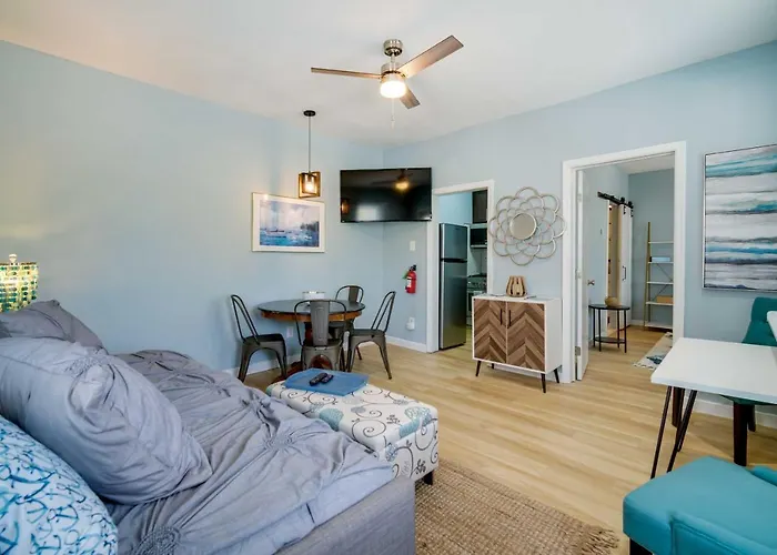 Modern Ocean City Getaway: Walk To Boardwalk!