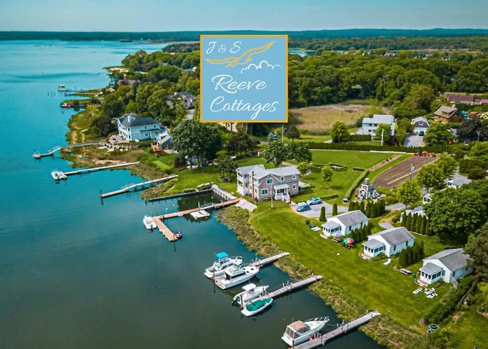 Premier Waterfront Cottage 3