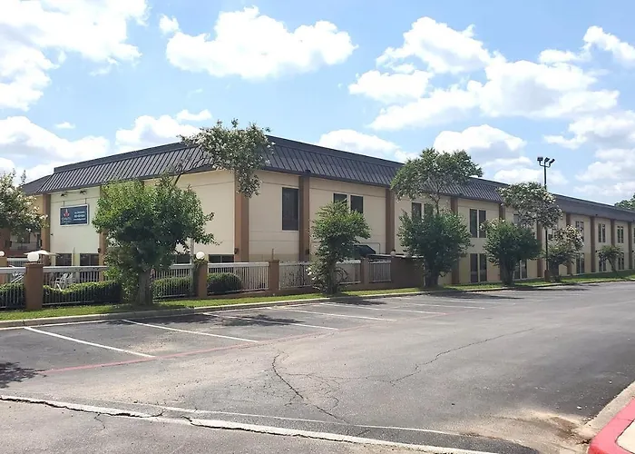 Coratel Inn & Suites By Jasper New Braunfels Ih-35 Ext 189