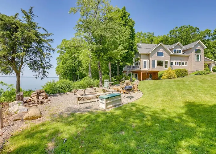 'Locke'S Glen' - Lakefront Geneva Getaway W/ Dock!