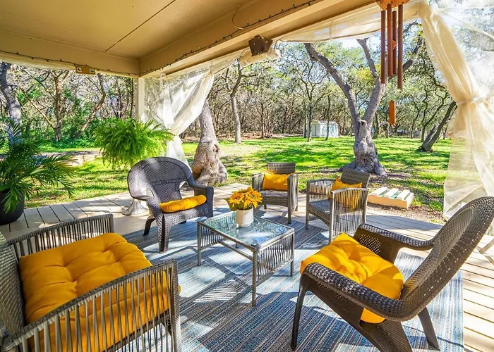 Master Bedroom With King Bed-Free-Wifi-Snack-Parkg In Relaxing Oasis