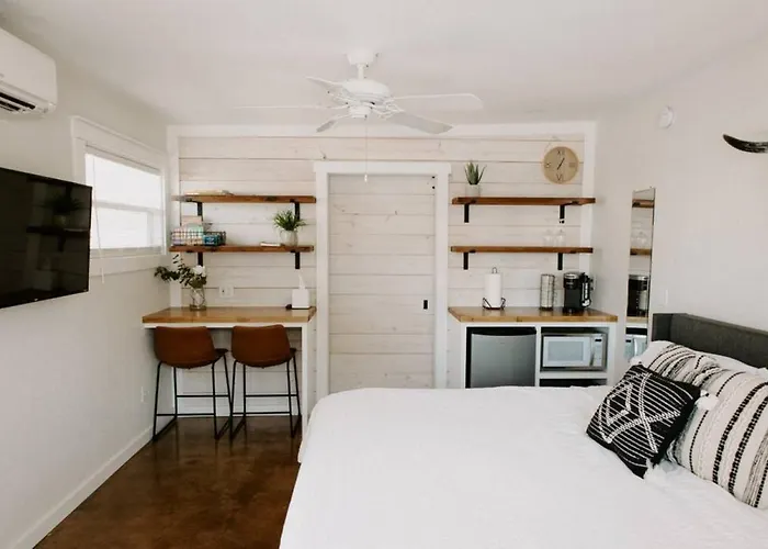 Downtown Studio 3 At Beer Ranch Project Inn