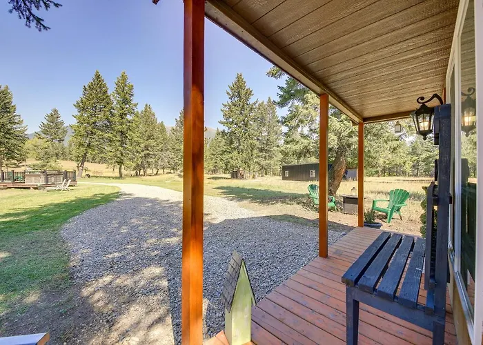 Eureka Vacation Rental: Steps To Creek & Fishing!