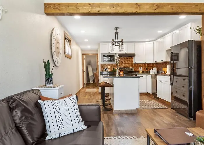 Stylish Uptown Butte Condo - 632
