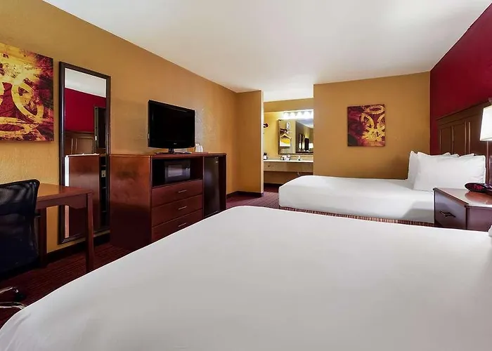 Quality Inn & Suites West Helena