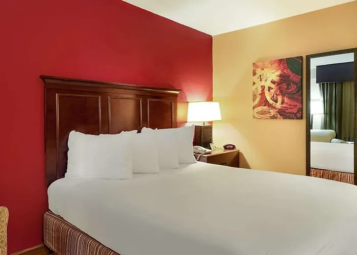Quality Inn & Suites West Helena