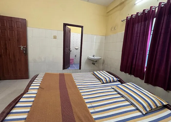 Chinmayi Tourist Home - Opposite To Temple Only 50 M