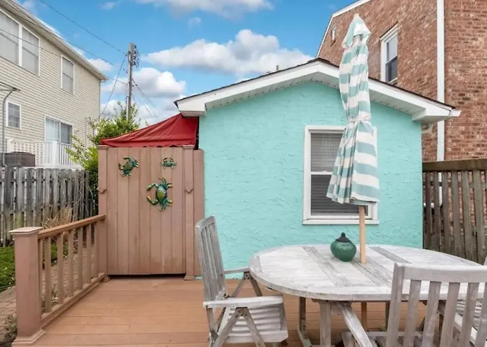 Cozy Margate Cottage - 3 Blocks To The Beach