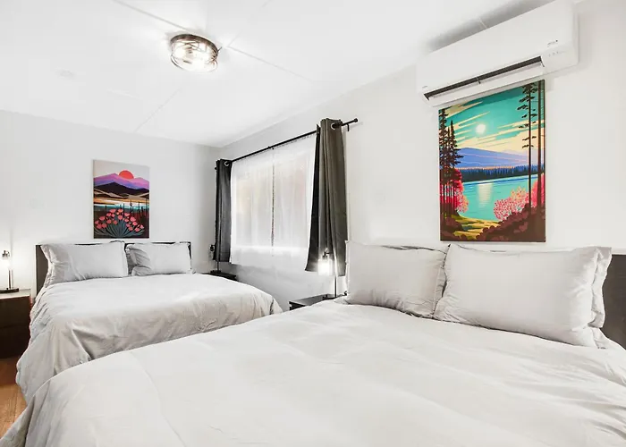Mount Constance, Room 10 At Mount Walker Inn